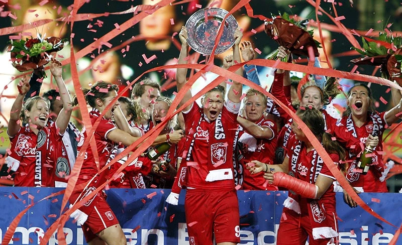 FC Twente vrouwen vieren het kampioenschap