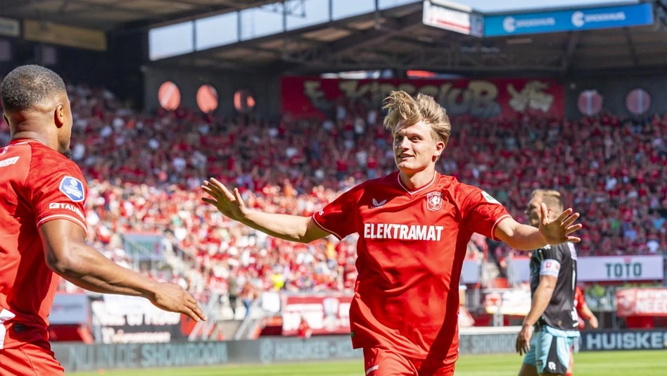 Sem Steijn in het shirt van FC Twente